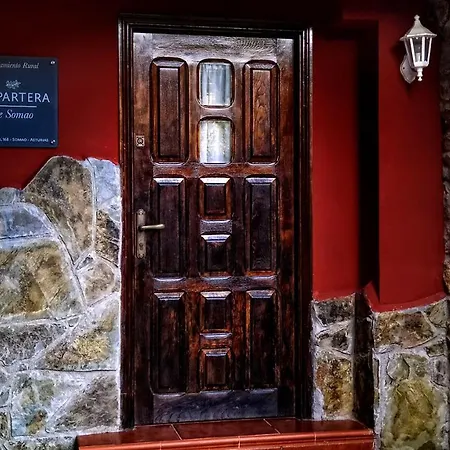 Сasa de vacaciones Rurales La Partera De Somao Somado